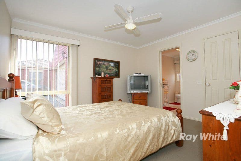 12 Rachel Drive, CRANBOURNE VIC 3977, Cranbourne North - Thumbnail 7