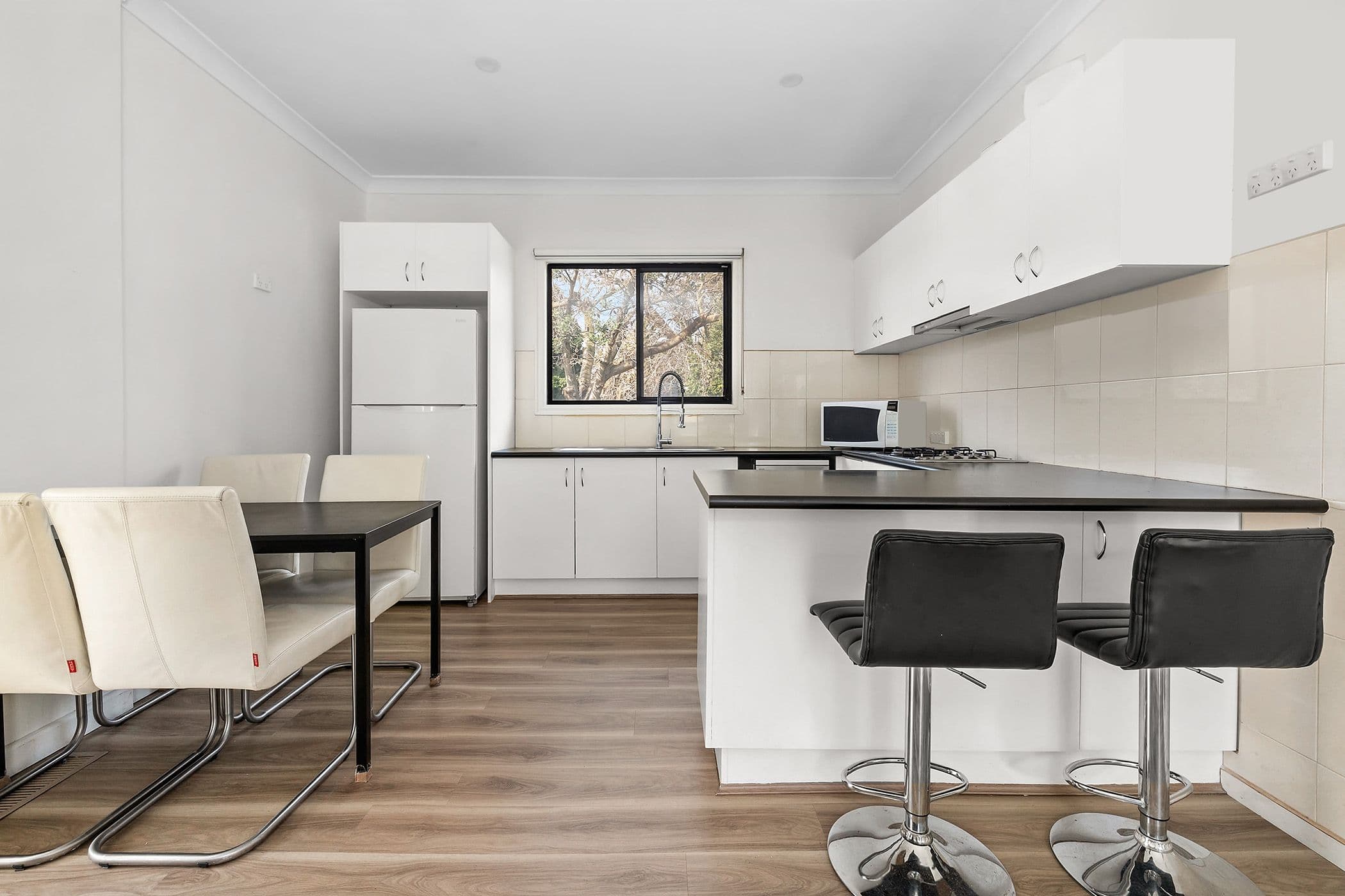 33 Hastings Road, Frankston VIC 3199, Frankston - Thumbnail 3