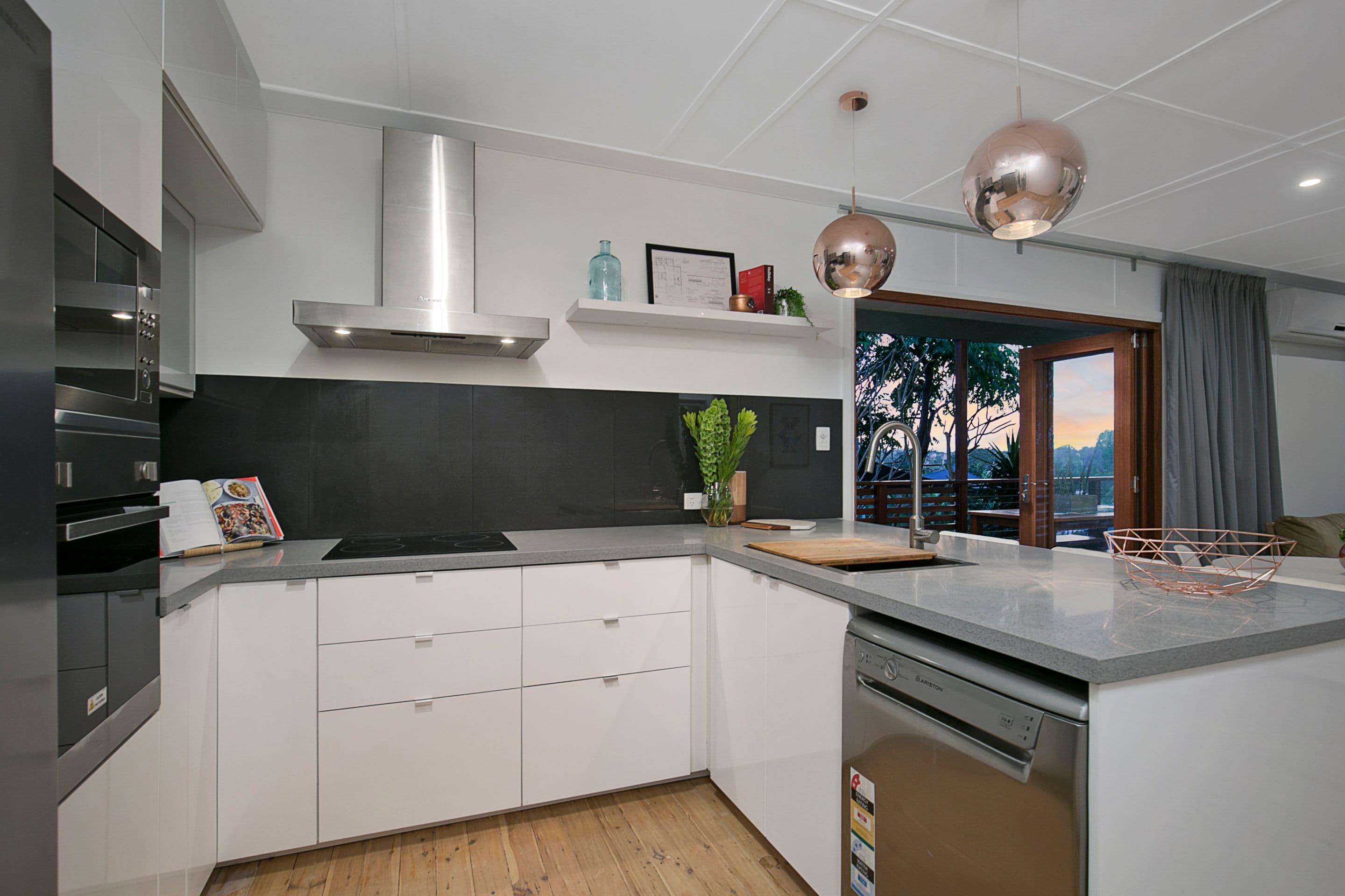11 Dunbar Street, Mount Gravatt East QLD 4122, Mount Gravatt East - Thumbnail 4