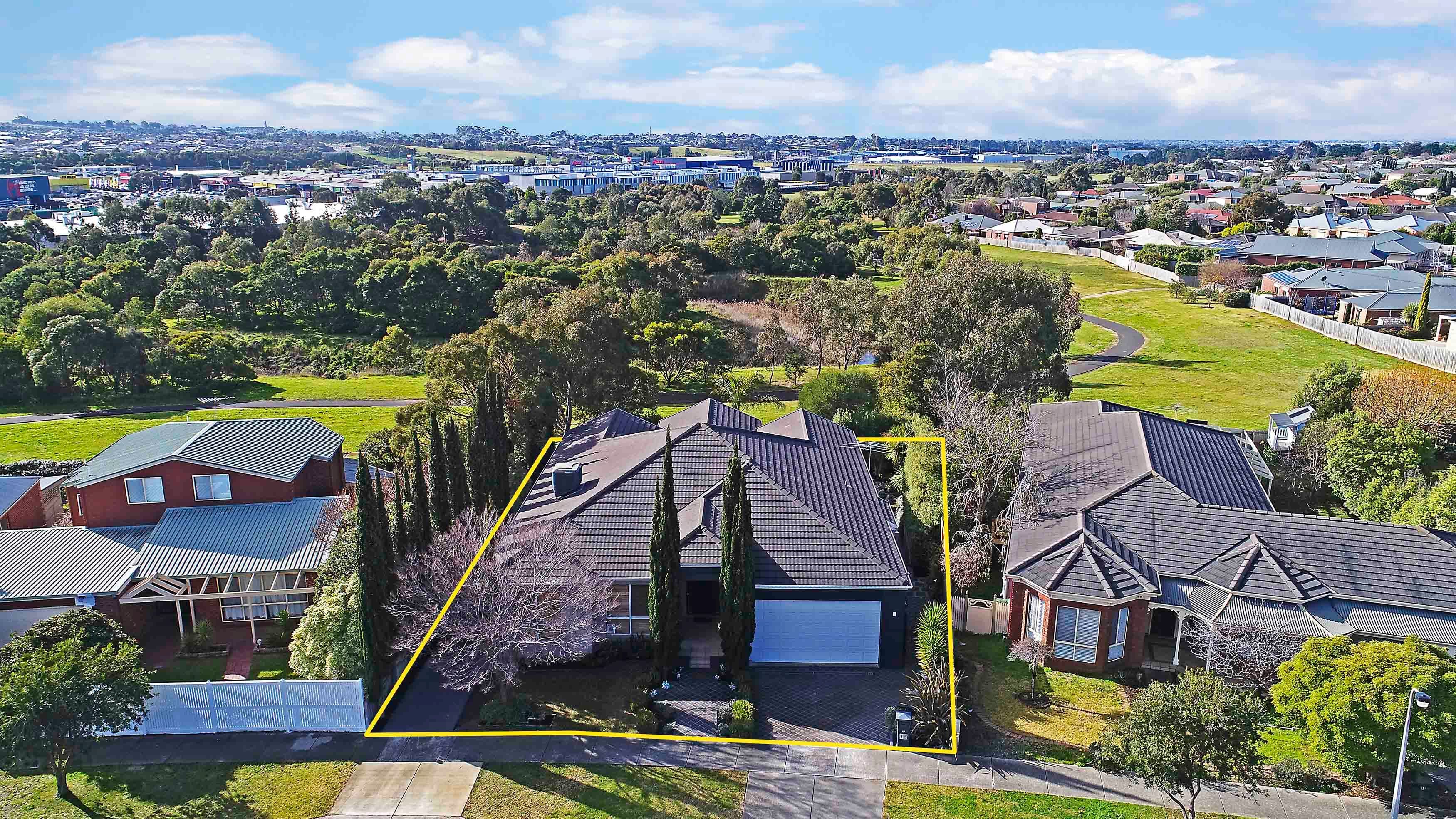 16 Burgundy Drive, Waurn Ponds VIC 3216, Waurn Ponds - Thumbnail 2