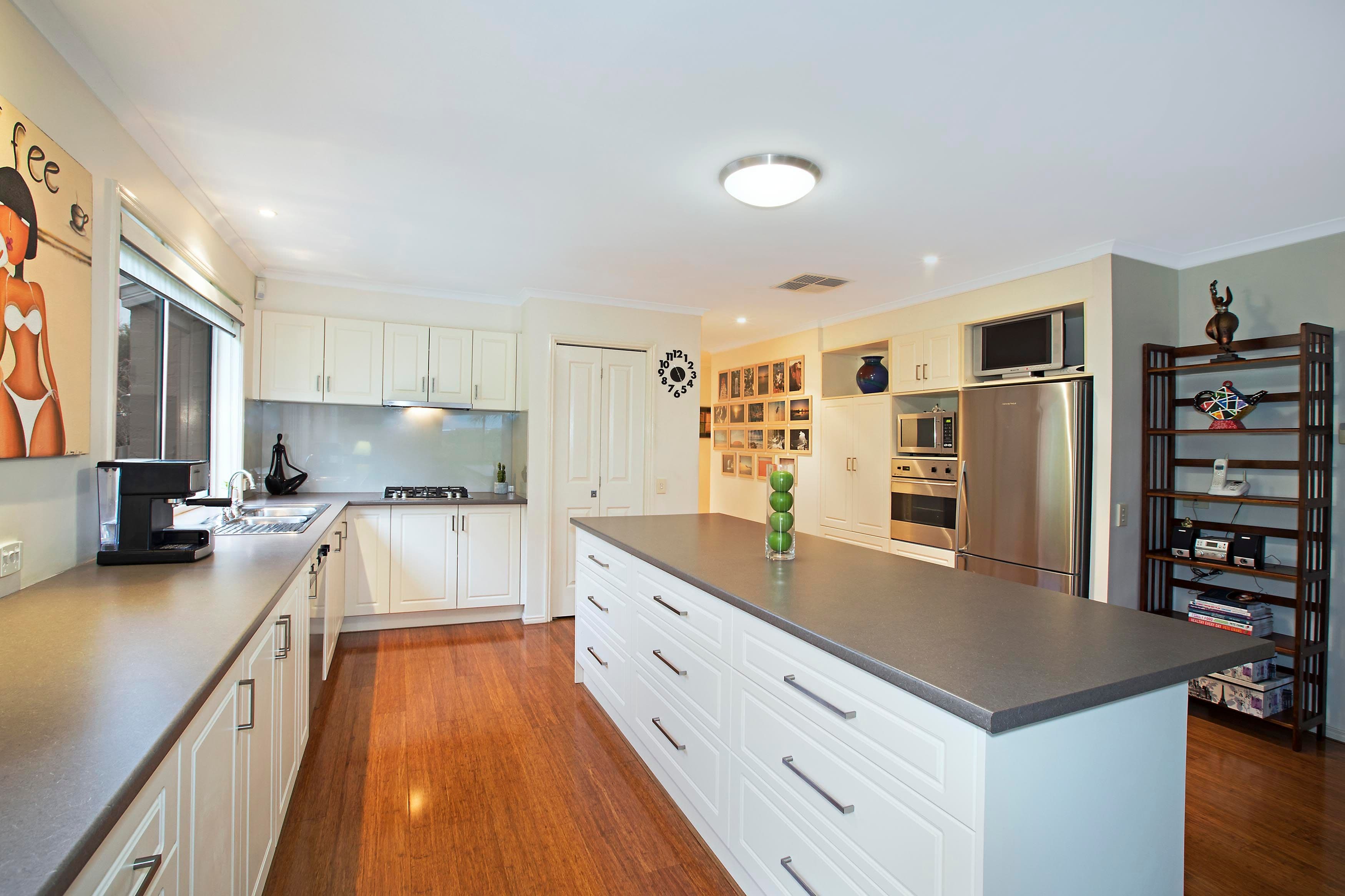 16 Burgundy Drive, Waurn Ponds VIC 3216, Waurn Ponds - Thumbnail 5