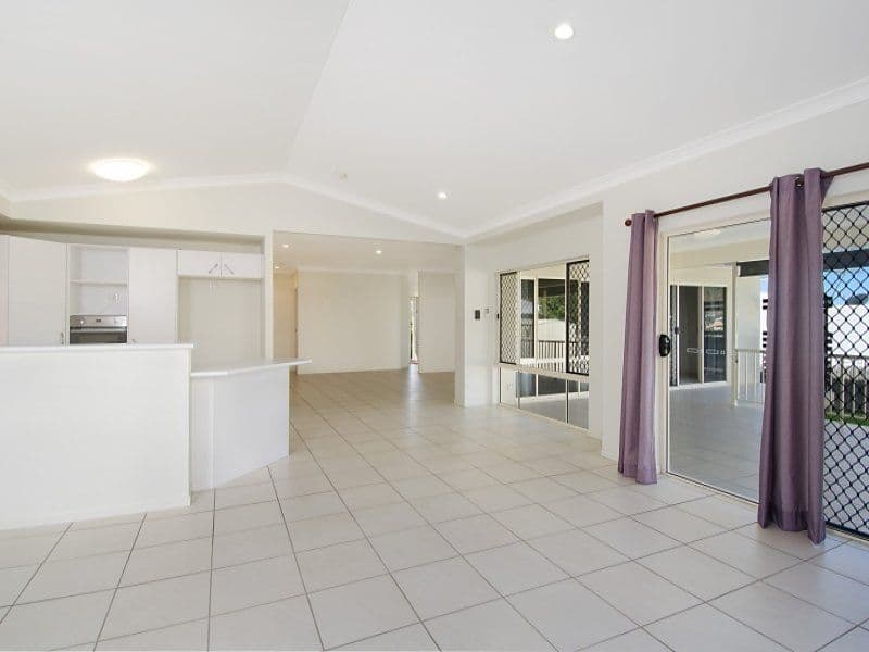 8 Palomar Court, MOUNT LOUISA QLD 4814, Mount Louisa - Thumbnail 5