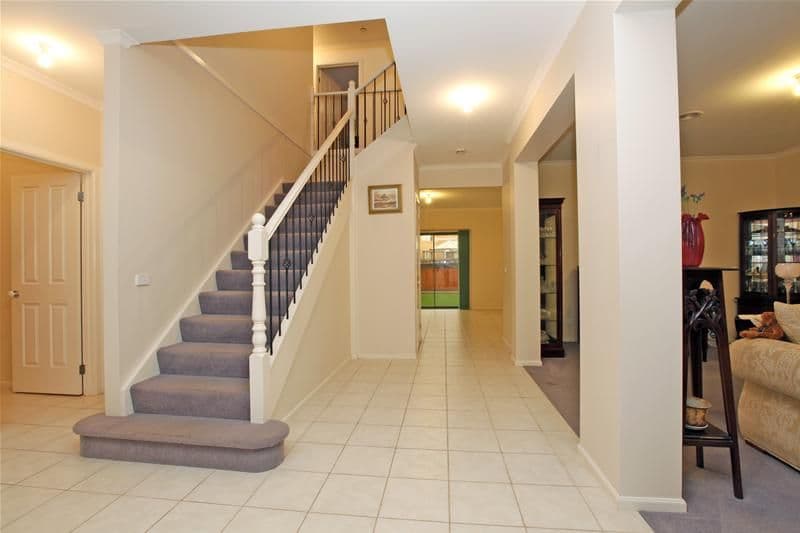 3 Silky Oak Drive, BUNDOORA VIC 3083, Bundoora - Thumbnail 2