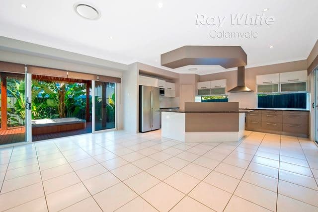 8 Semper Place, CALAMVALE QLD 4116, Calamvale - Thumbnail 3
