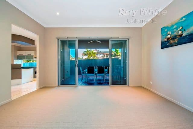 8 Semper Place, CALAMVALE QLD 4116, Calamvale - Thumbnail 4