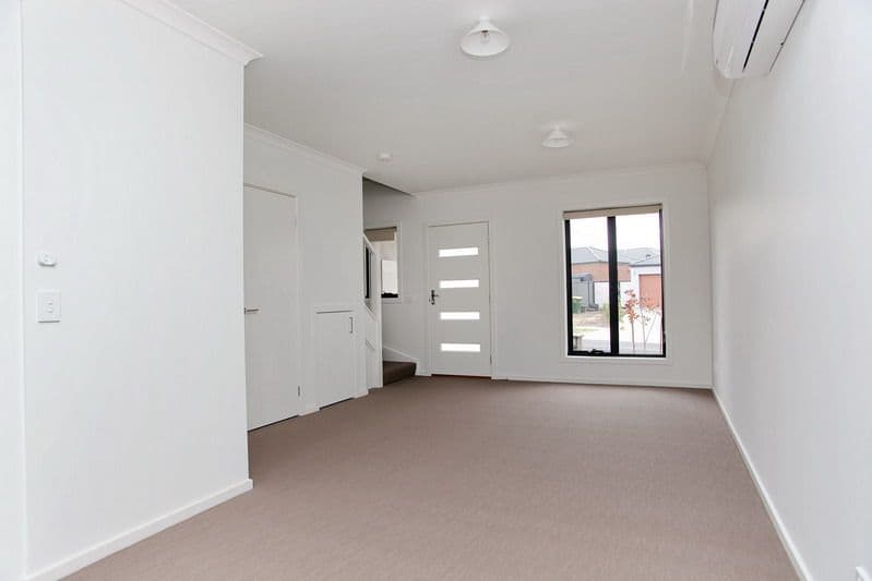 35 McCubbin Way, Mernda VIC 3754, Mernda - Thumbnail 5