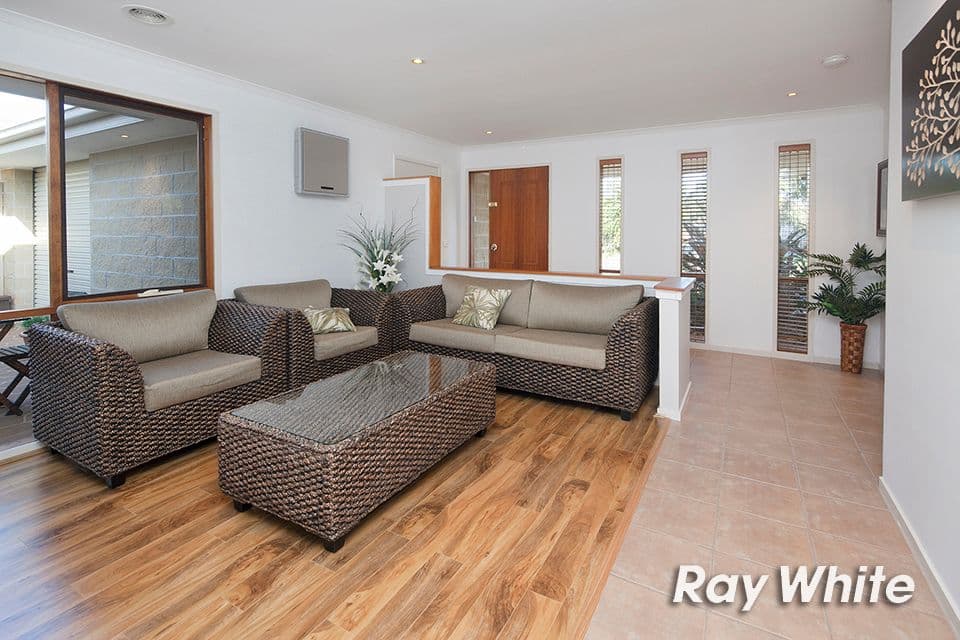 33 Trentham Way, Langwarrin VIC 3910, Langwarrin - Thumbnail 2