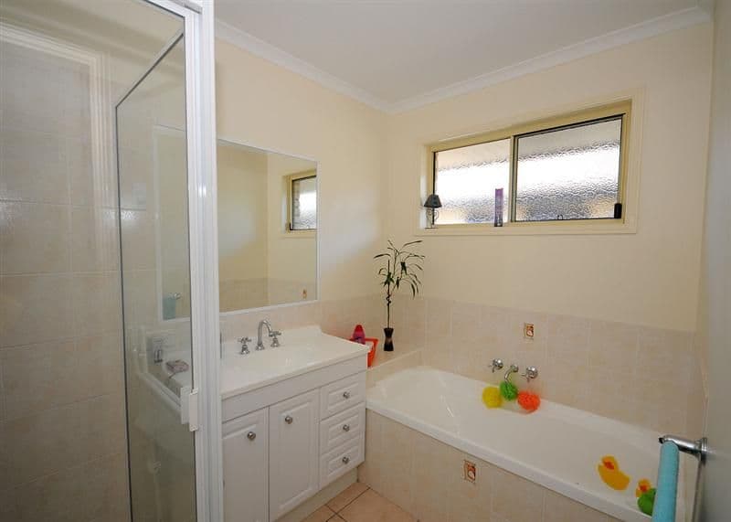 139 Colyton Street, TORQUAY QLD 4655, Torquay - Thumbnail 3