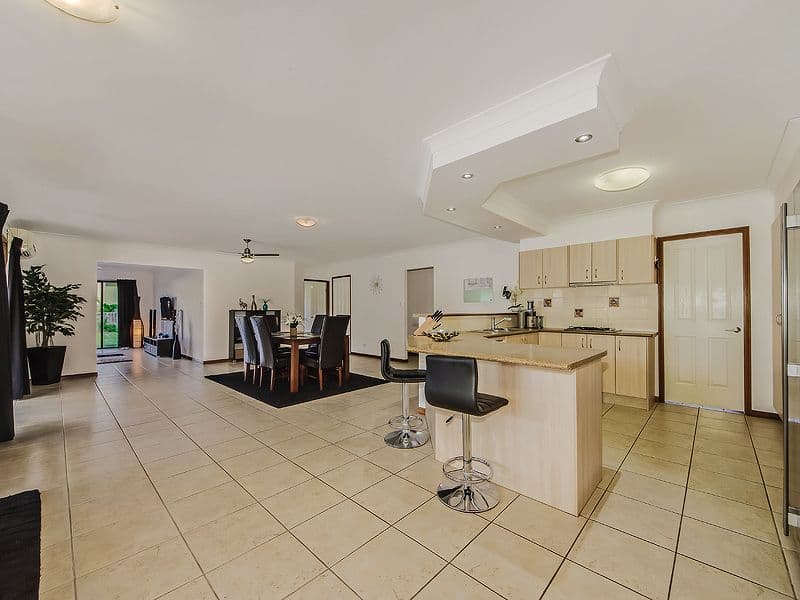 7 Morning Tide Lane, Coomera Waters QLD 4209, Coomera - Thumbnail 3