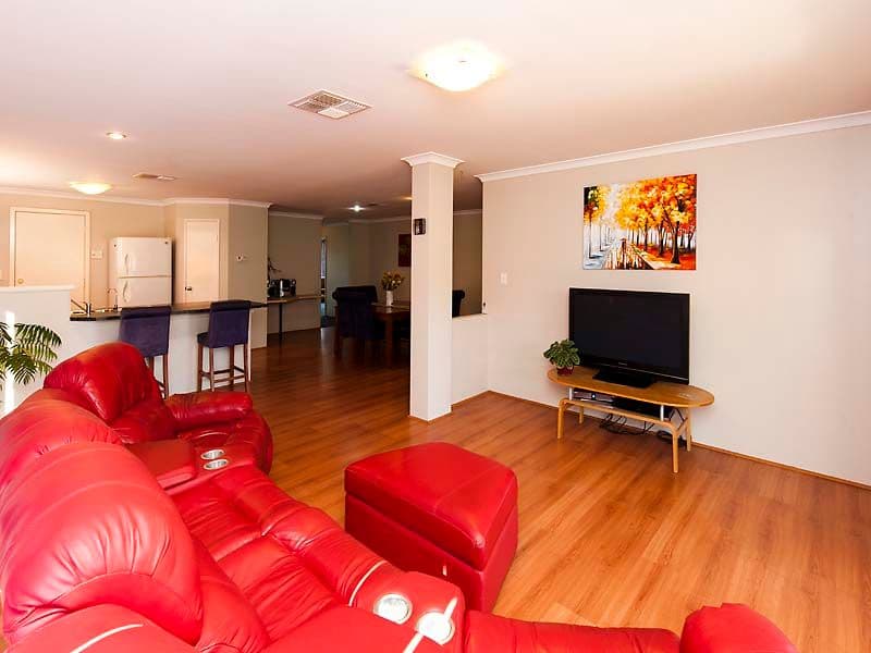 11 Carmana Lane, WARNBRO WA 6169, Warnbro - Thumbnail 2