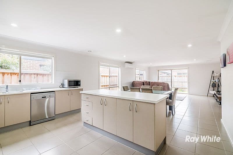 21 Glenelg Street, Clyde North VIC 3978, Clyde North - Thumbnail 7