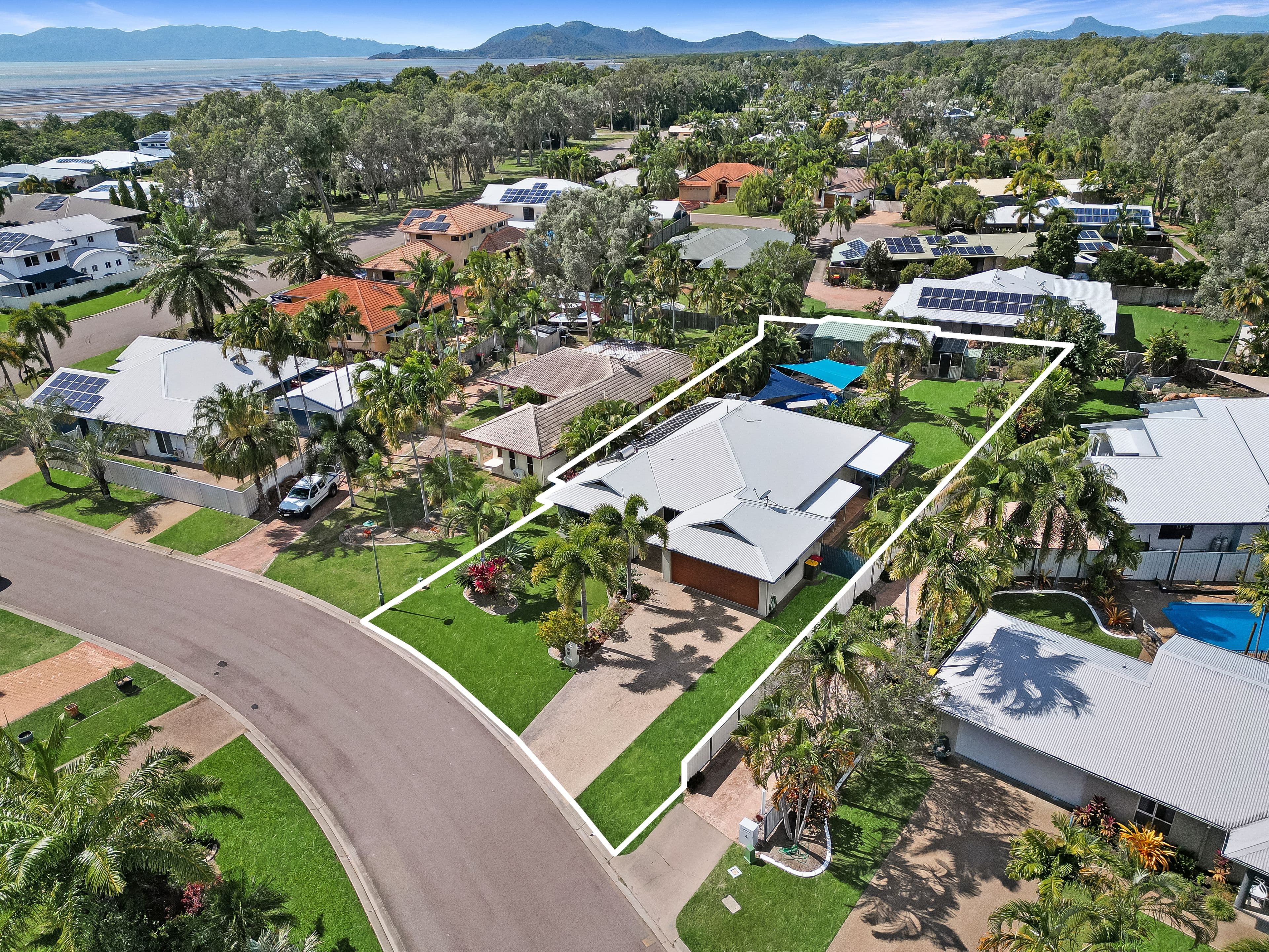 3 Hickory Court, Bushland Beach QLD 4818, Bushland Beach - Thumbnail 2