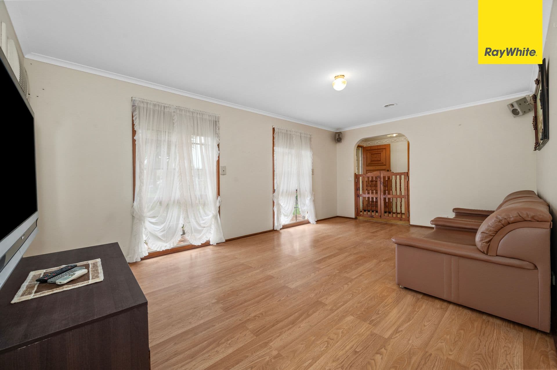 32 Bywater Street, Hillcrest QLD 4118, Hillcrest - Thumbnail 3