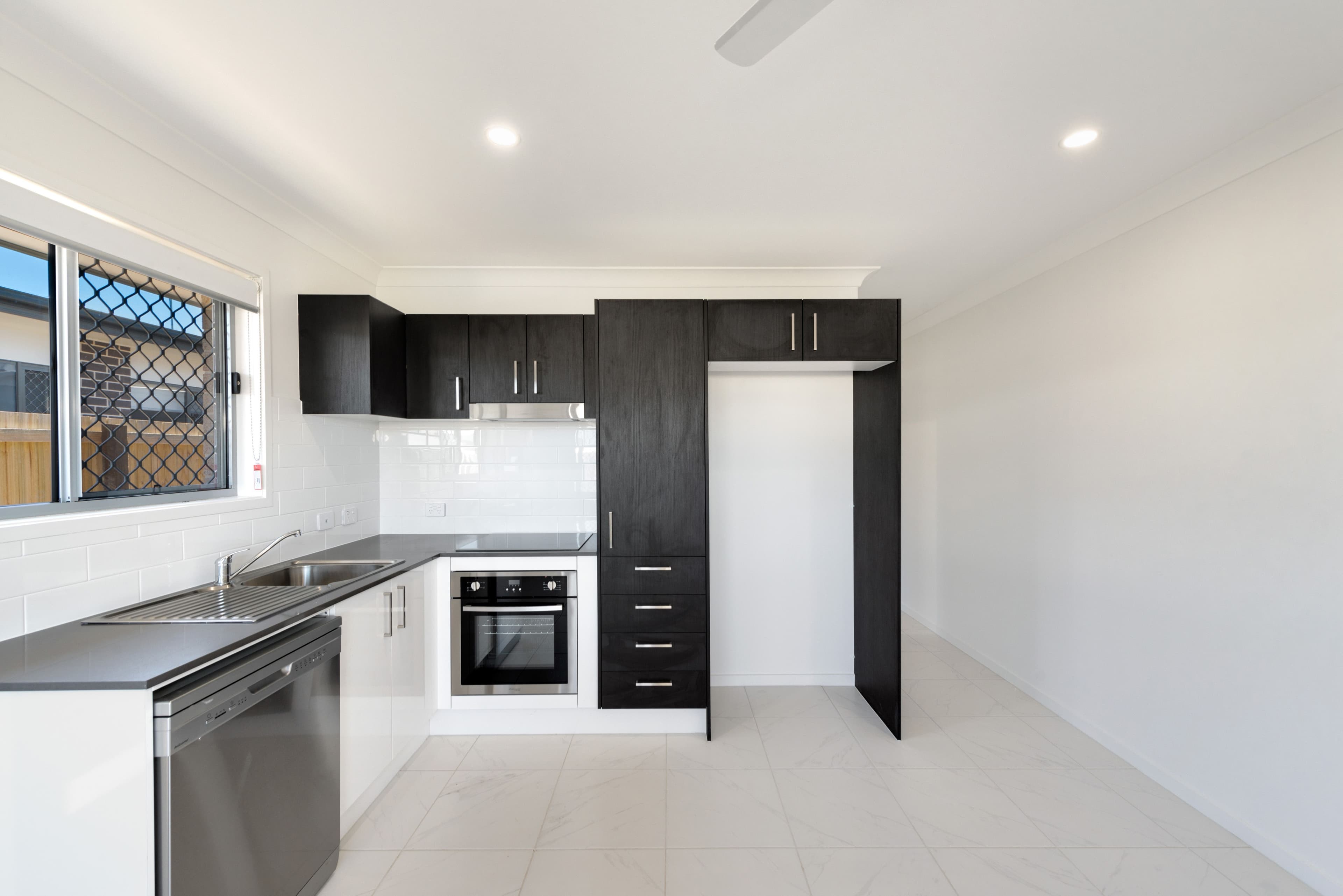 24 Rainbird Circuit, Logan Reserve QLD 4133, Logan Reserve - Thumbnail 6
