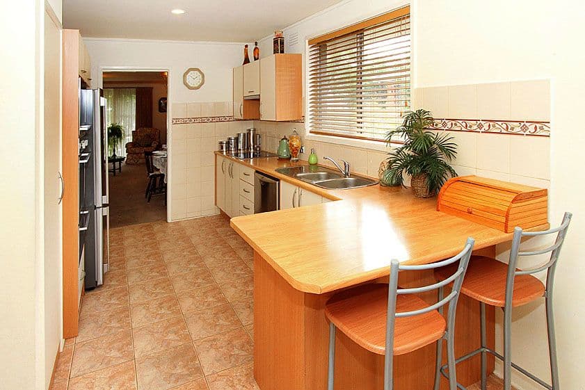 7 Elmhurst Road, GLADSTONE PARK VIC 3043, Gladstone Park - Thumbnail 2