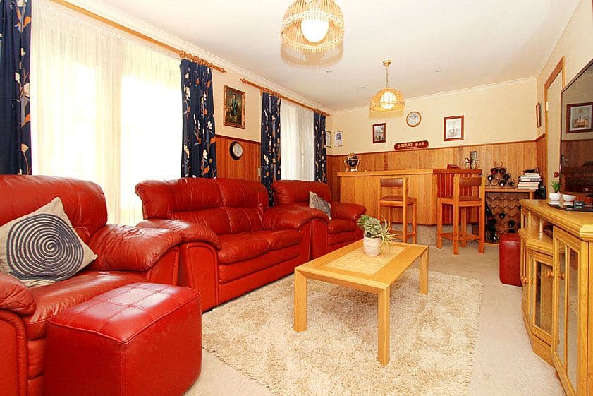 7 Elmhurst Road, GLADSTONE PARK VIC 3043, Gladstone Park - Thumbnail 4