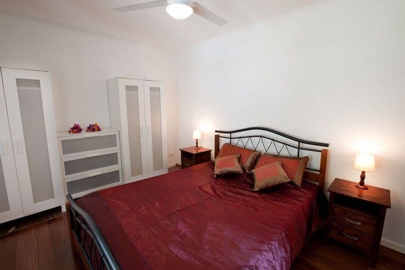 23  Joan Street, BURLEIGH WATERS QLD 4220, Burleigh Waters - Thumbnail 5