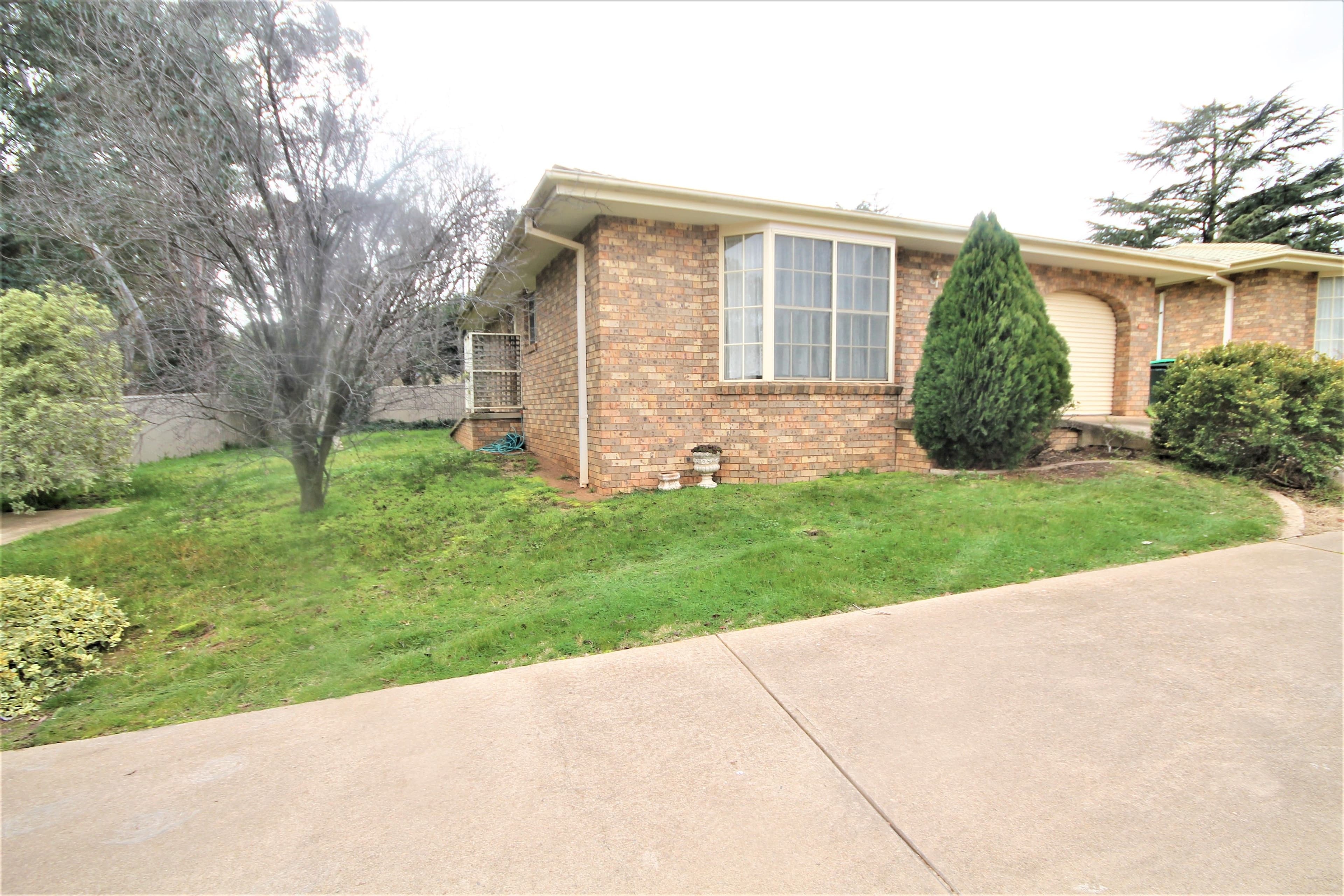 10 Blackett Avenue, Young NSW 2594, Young - Thumbnail 2