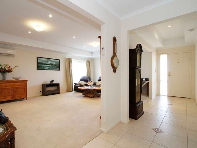 16 Parken Court, NOARLUNGA DOWNS SA 5168, Noarlunga Downs - Thumbnail 2