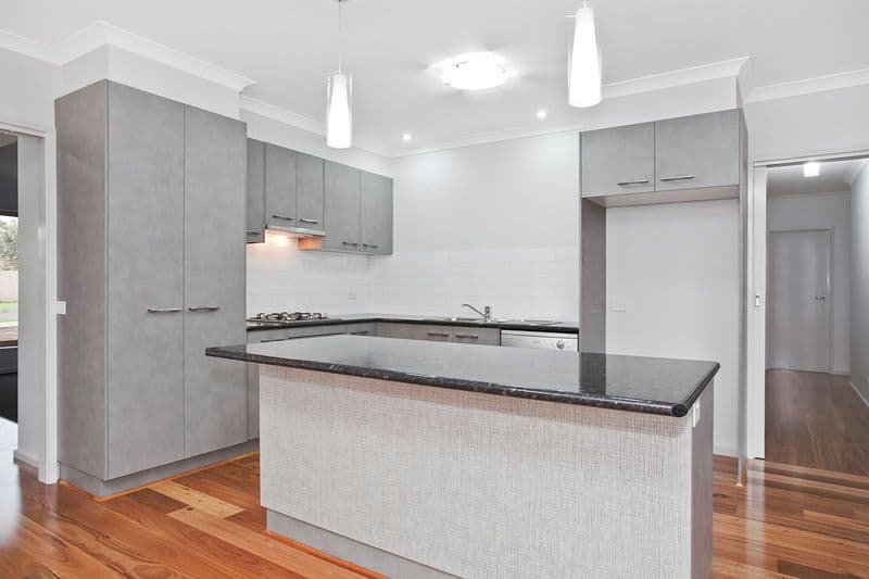 17 Monash Avenue, WARRNAMBOOL VIC 3280, Warrnambool - Thumbnail 2