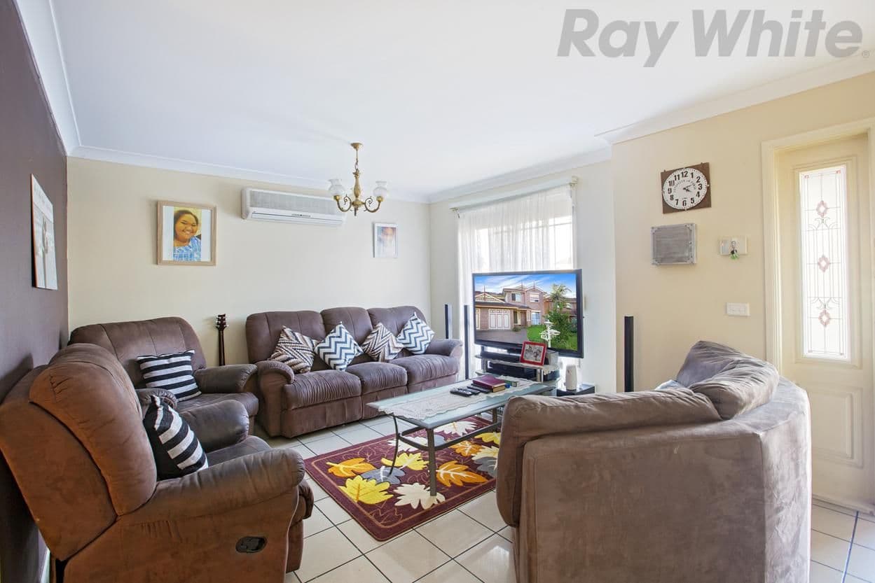 14 Antares Avenue, Hinchinbrook - Thumbnail 2