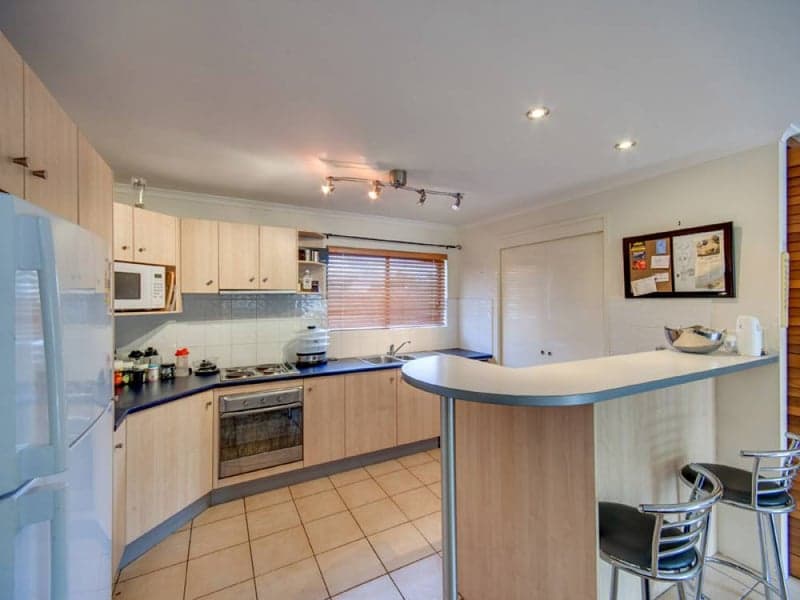 48 Lisson Grove, Wooloowin - Thumbnail 3