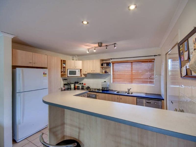 48 Lisson Grove, Wooloowin - Thumbnail 5