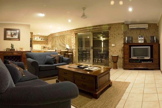 16 Burnby Cross, LEEMING WA 6149, Leeming - Thumbnail 2