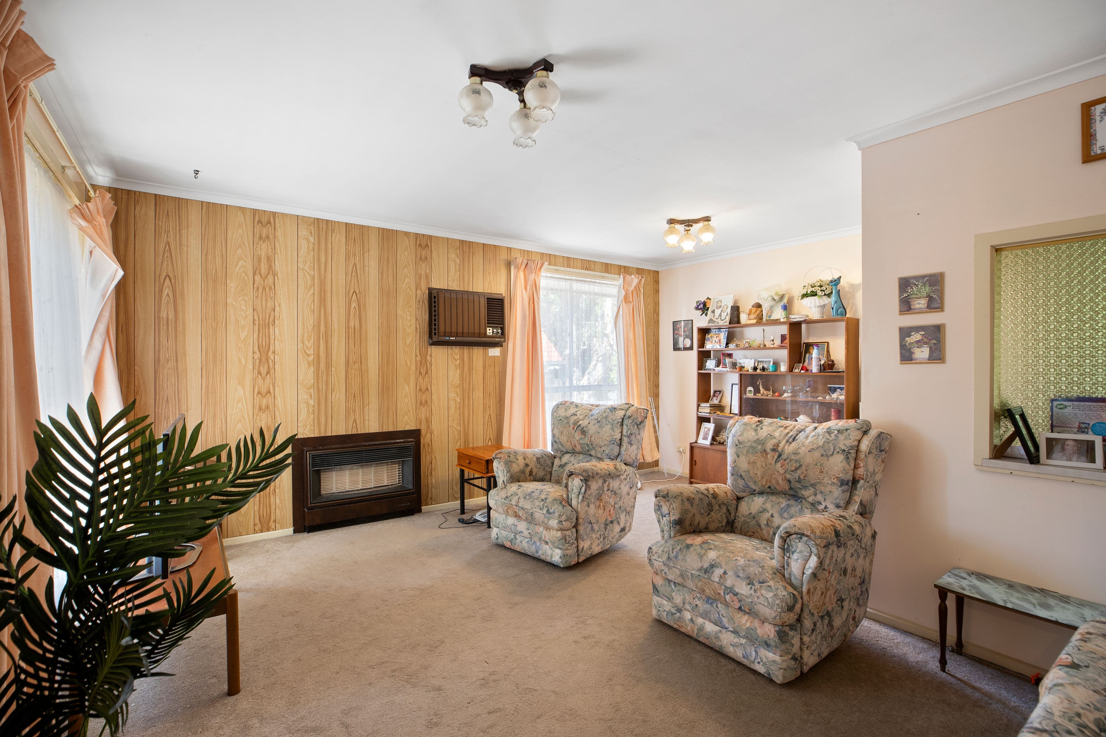 18 Deborah Avenue, Boronia VIC 3155, Boronia - Thumbnail 2