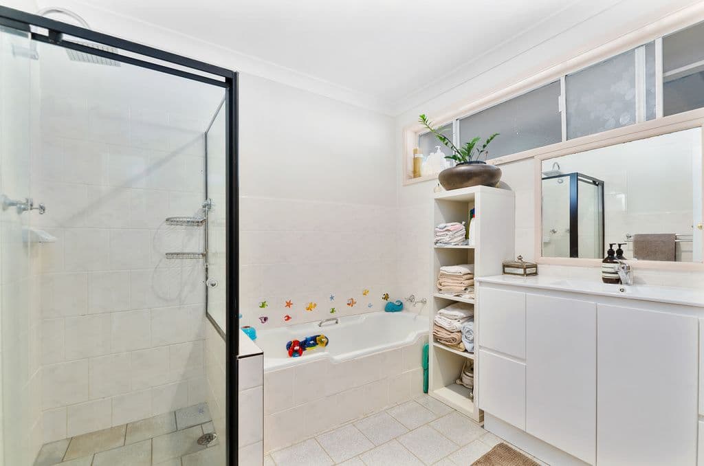 2 Siddeley Avenue, Kanahooka - Thumbnail 5