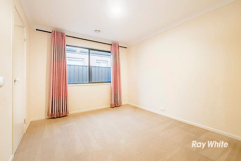 9 Rhinelander Close, Clyde North VIC 3978, Clyde North - Thumbnail 7