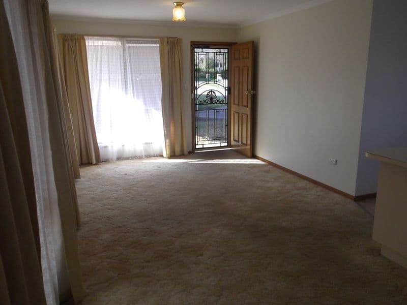 27 Gallipoli Street, COROWA NSW 2646, Corowa - Thumbnail 5