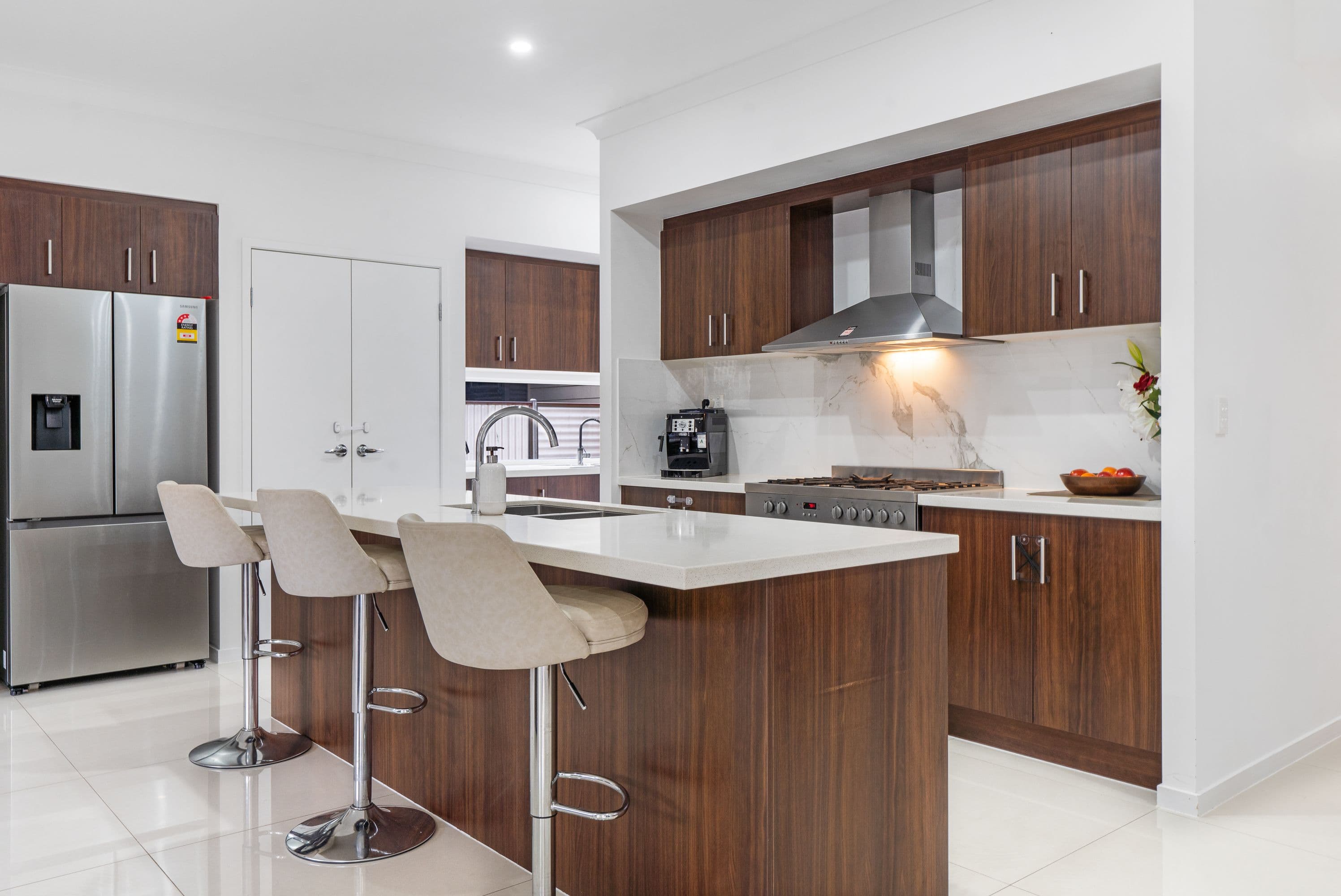 34 Kuranga Avenue, Southport QLD 4215, Southport - Thumbnail 4