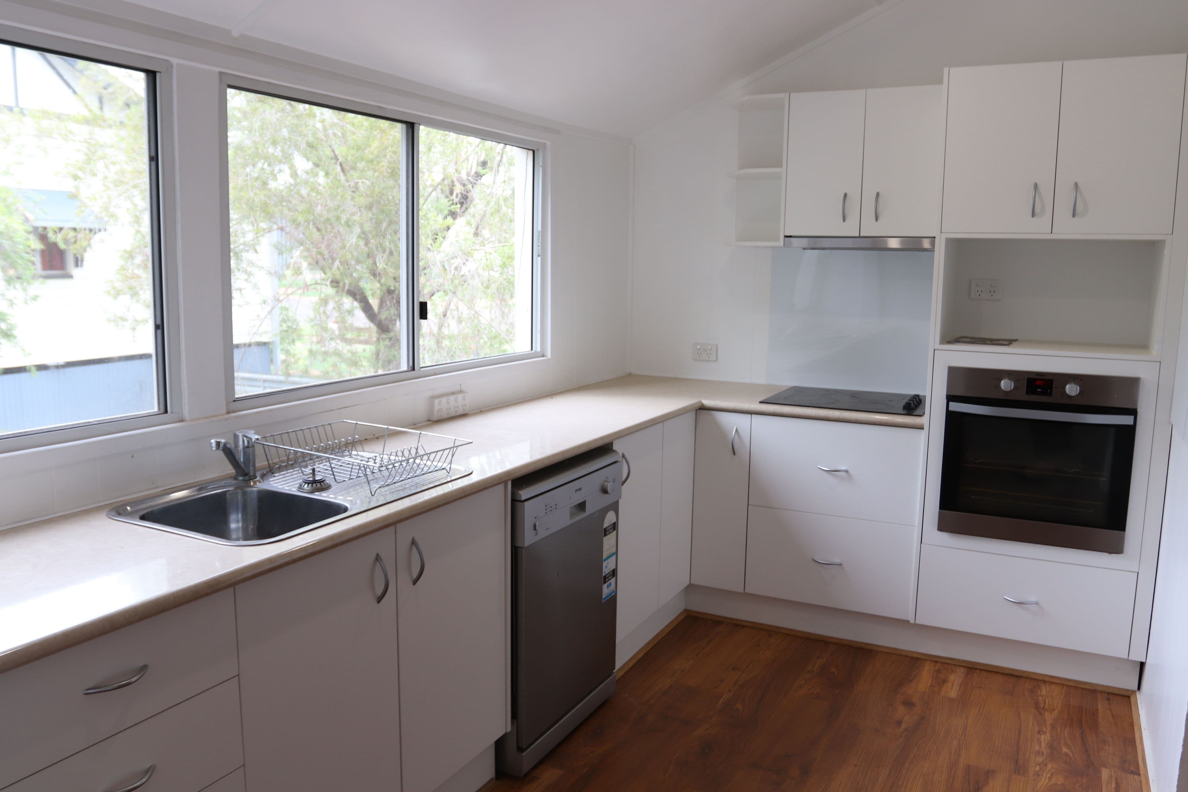 141 Edward Street, Charleville QLD 4470, Charleville - Thumbnail 2