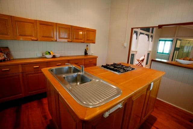 36 Hughes Street, HERMIT PARK QLD 4812, Hermit Park - Thumbnail 5