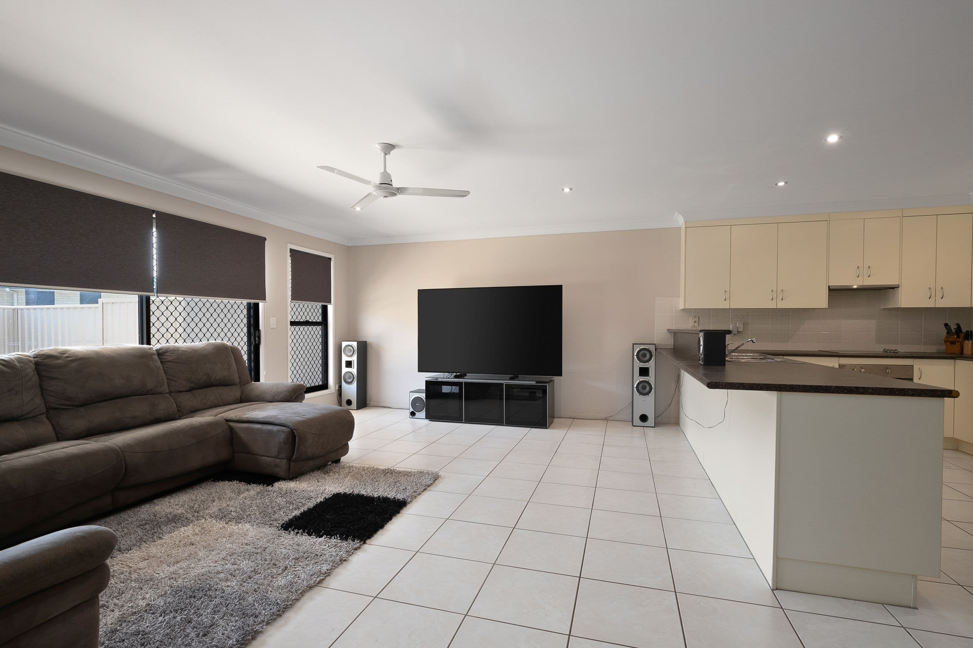 42 Newman Drive, Emerald QLD 4720, Emerald - Thumbnail 5