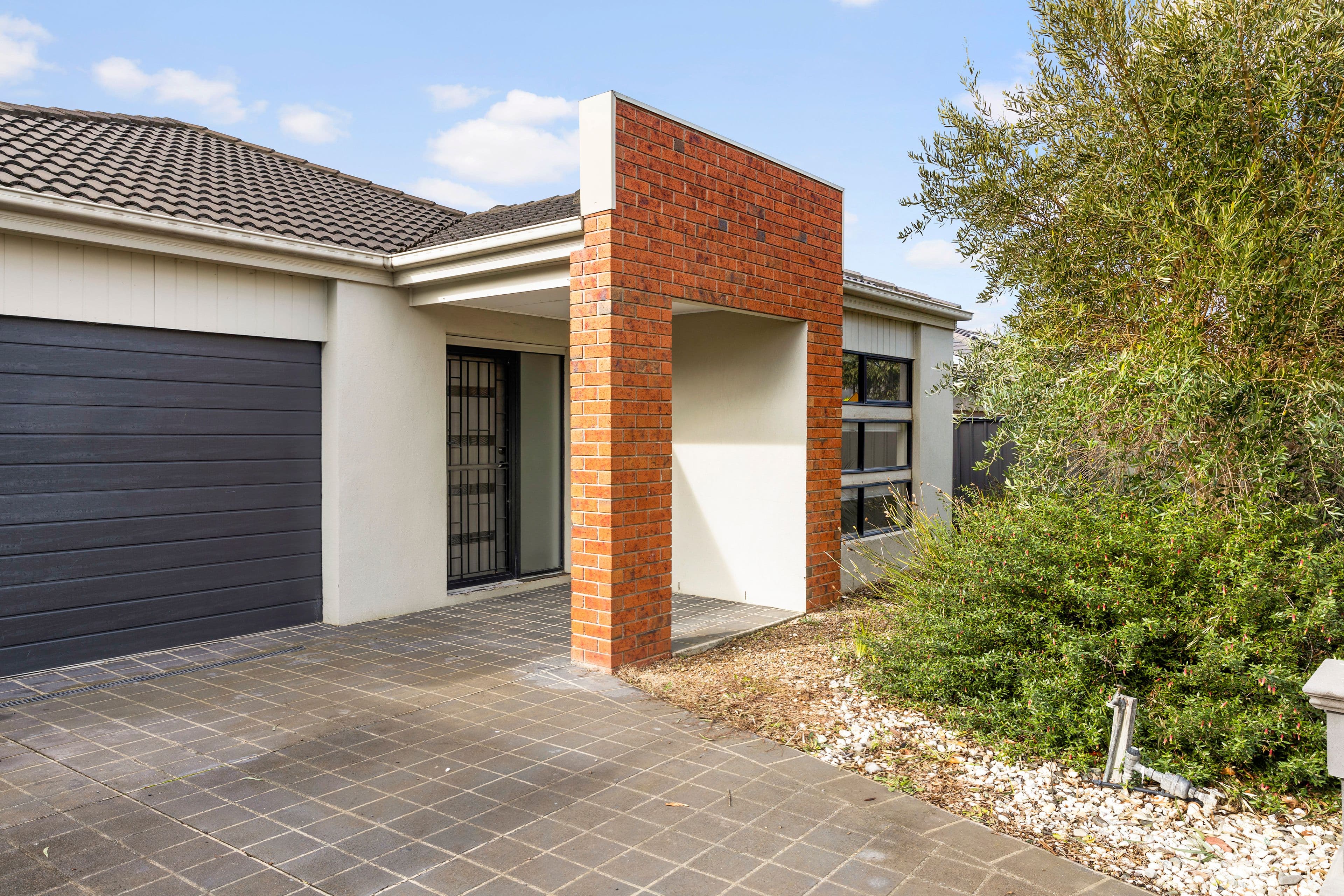 2 Pearson Road, Mernda VIC 3754, Mernda - Thumbnail 2