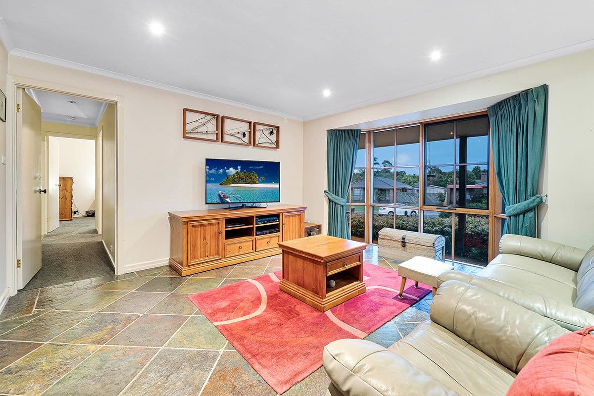 8 Epacris Court, Langwarrin VIC 3910, Langwarrin - Thumbnail 2