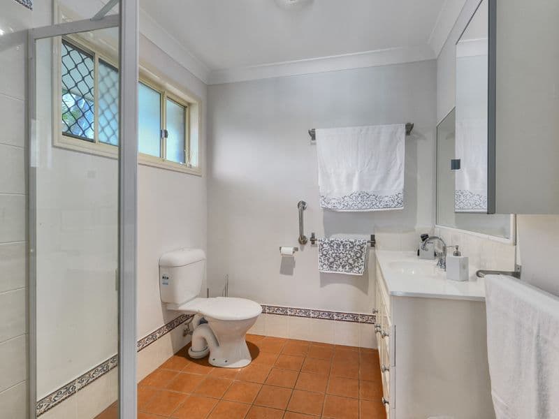 16 Bauple Street, Albany Creek QLD 4035, Albany Creek - Thumbnail 8