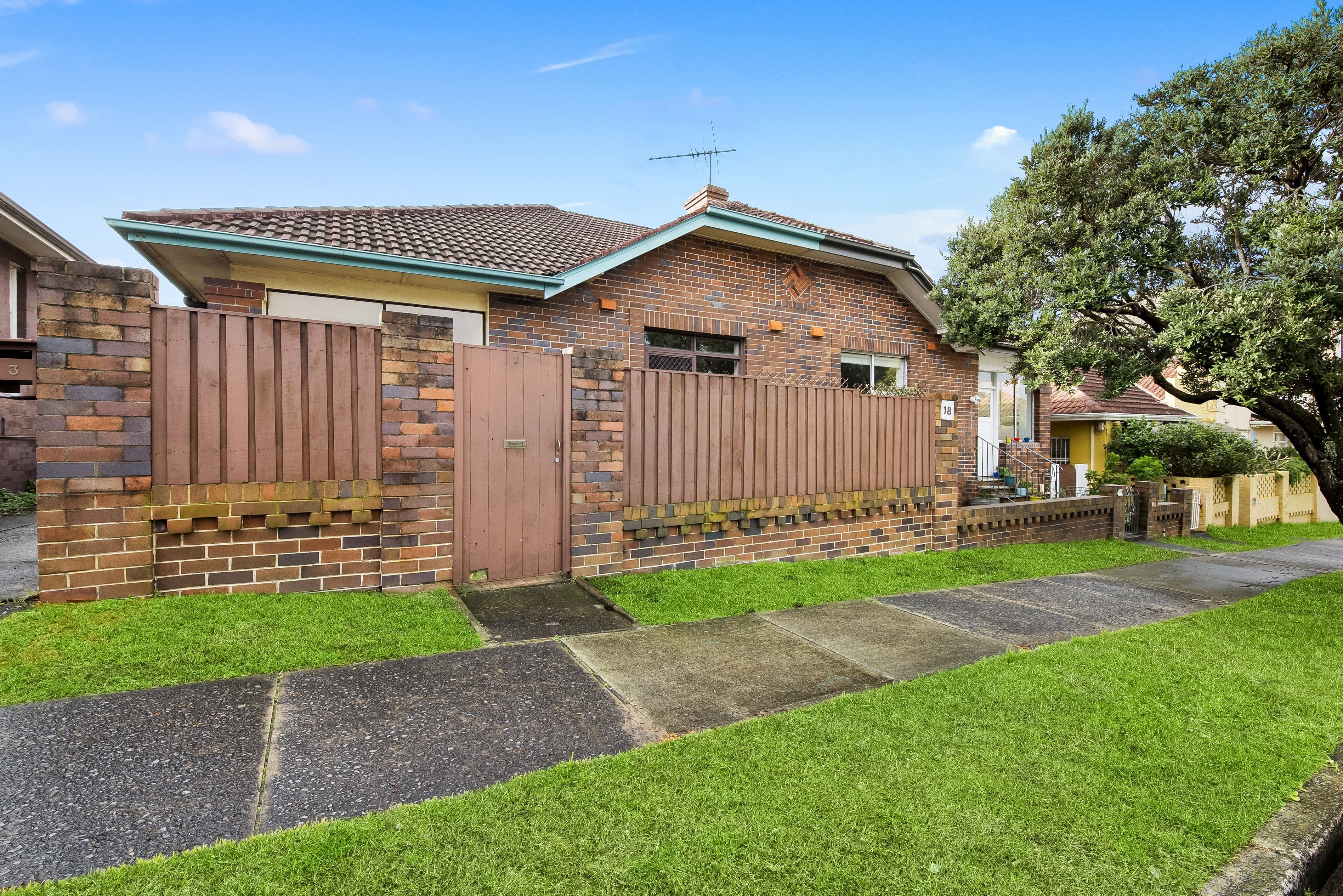 18 Hastings Parade, North Bondi NSW 2026, North Bondi - Thumbnail 6