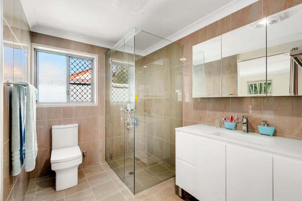 12 Cutana Court, Ashmore QLD 4214, Ashmore - Thumbnail 8