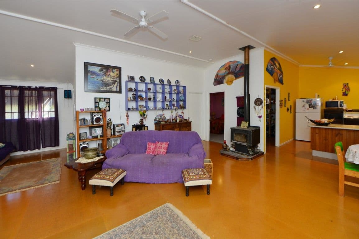 18 Clive Crescent, WITHCOTT QLD 4352, Withcott - Thumbnail 3