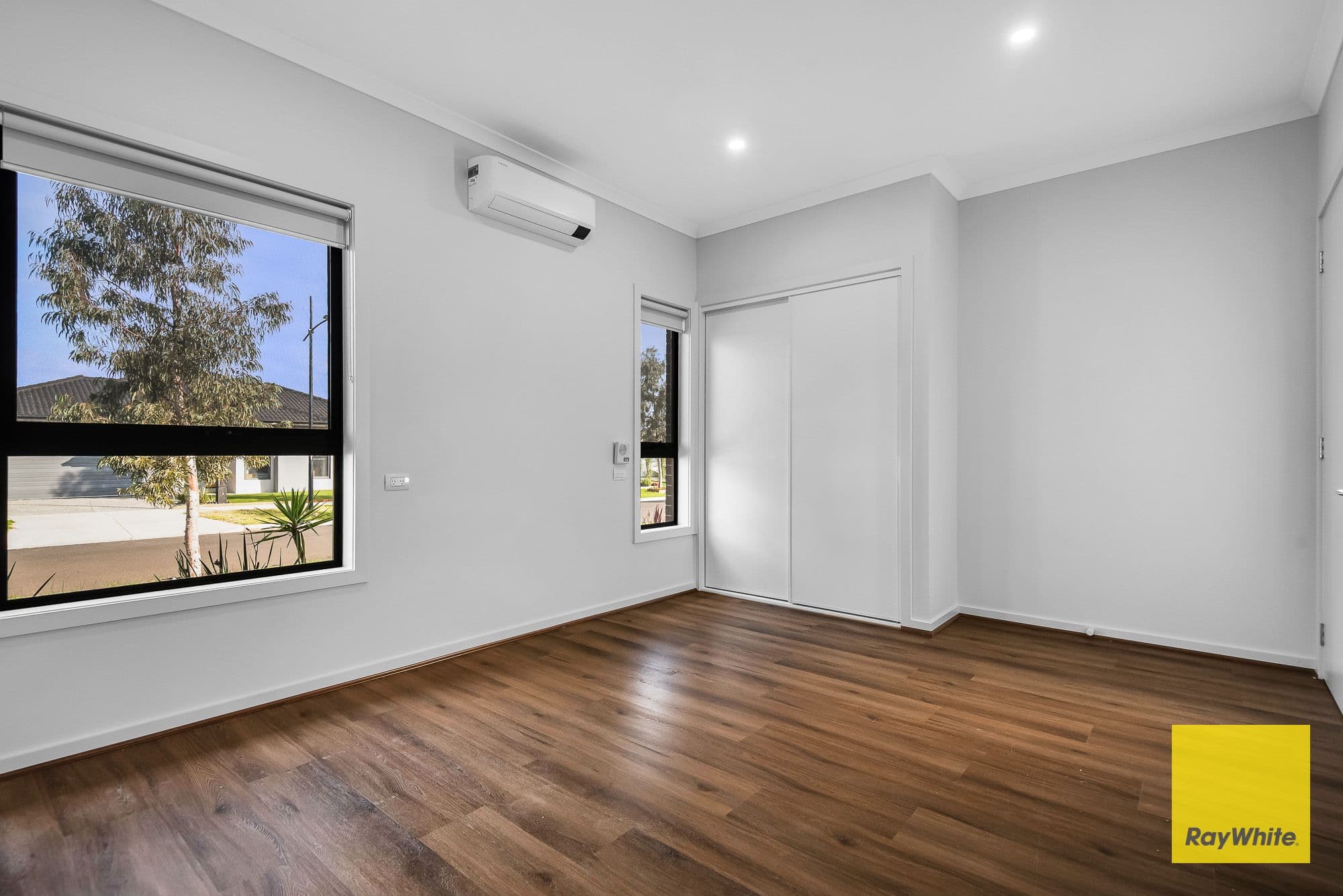 21 Winton Drive, FRASER RISE VIC 3336, Fraser Rise - Thumbnail 3