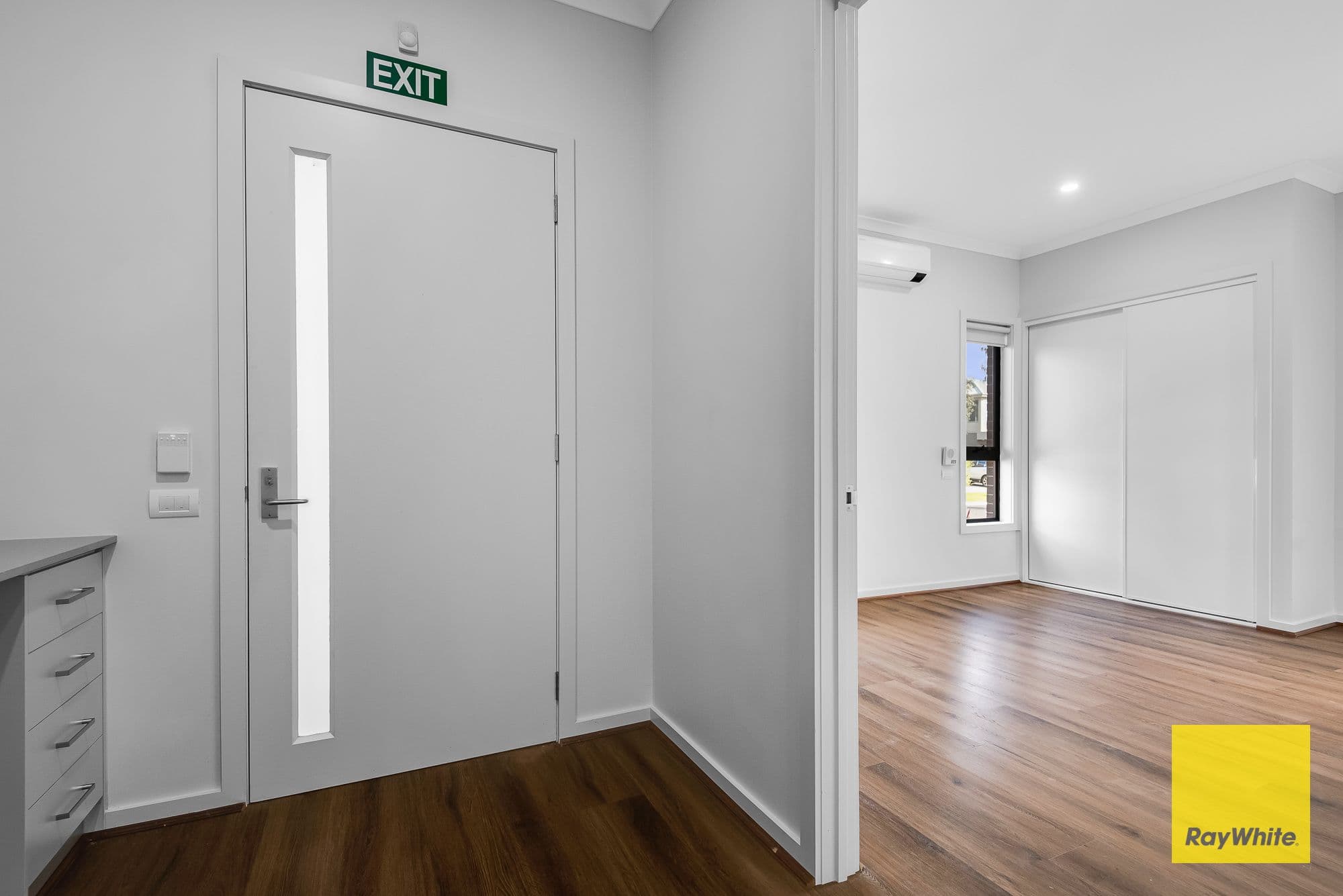 21 Winton Drive, FRASER RISE VIC 3336, Fraser Rise - Thumbnail 4