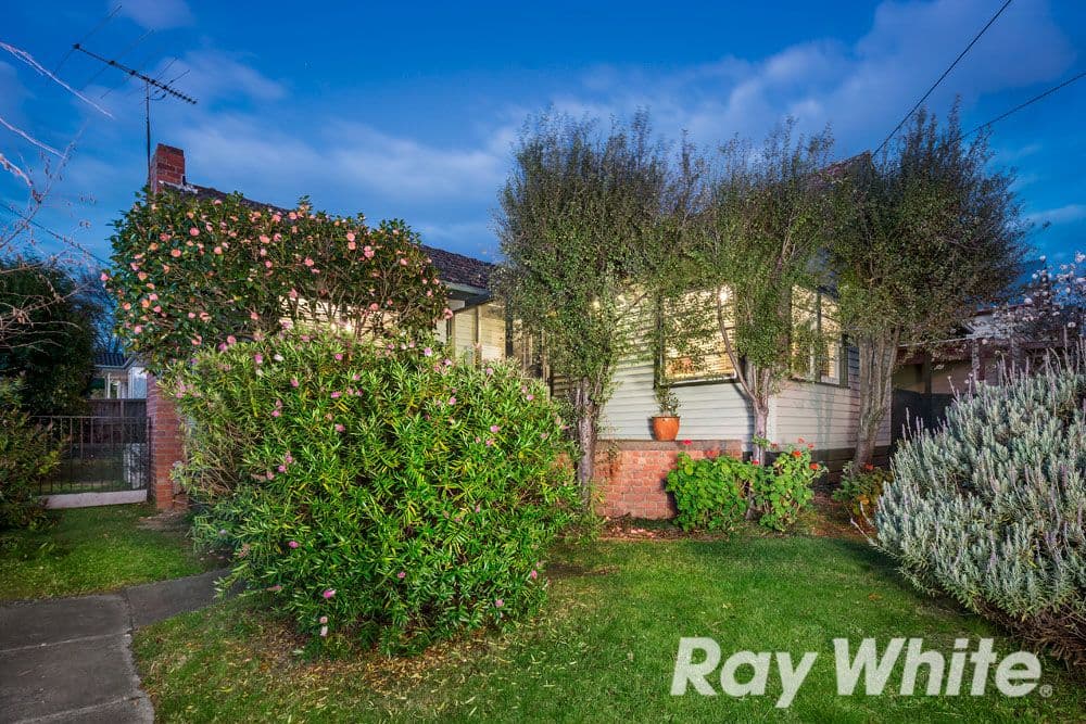 46 Erskine Road, MACLEOD VIC 3085, Macleod - Thumbnail 2