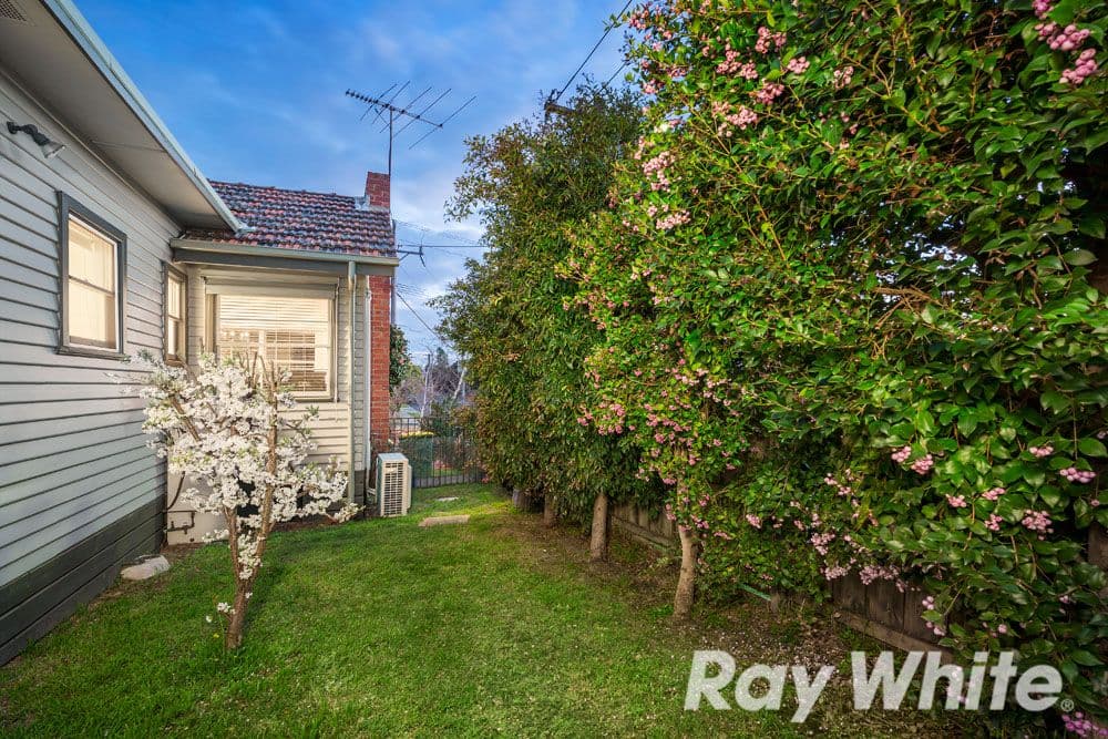 46 Erskine Road, MACLEOD VIC 3085, Macleod - Thumbnail 8