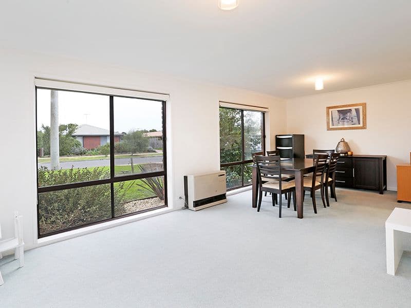 15 Sandalwood Court, Grovedale VIC 3216, Grovedale - Thumbnail 3