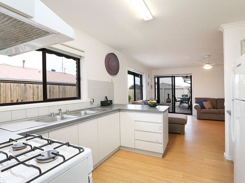 15 Sandalwood Court, Grovedale VIC 3216, Grovedale - Thumbnail 6