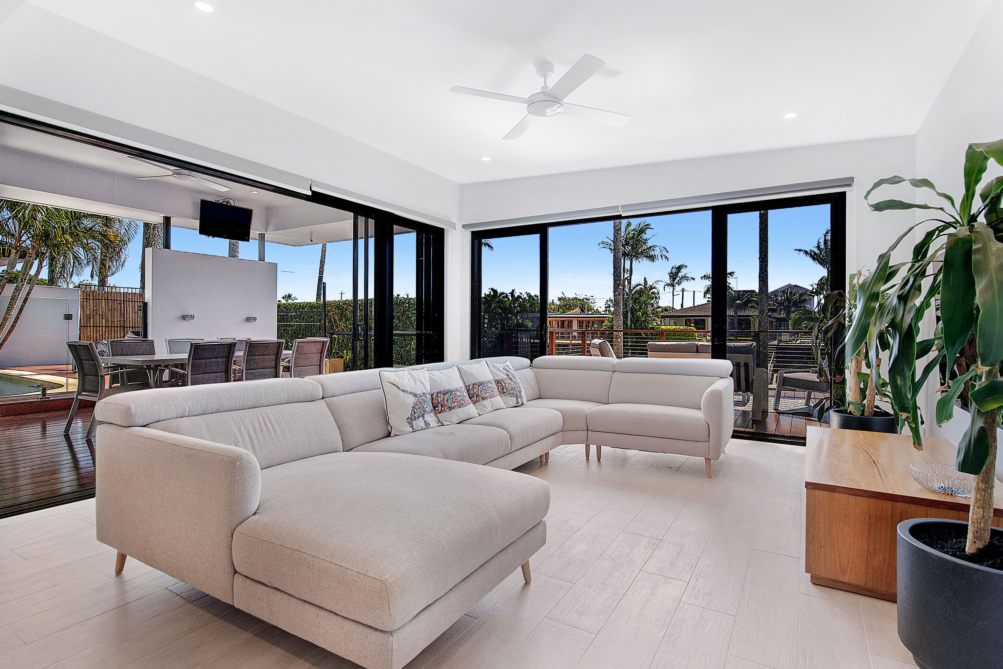 7 San Michele Court, Broadbeach Waters QLD 4218, Broadbeach Waters - Thumbnail 3