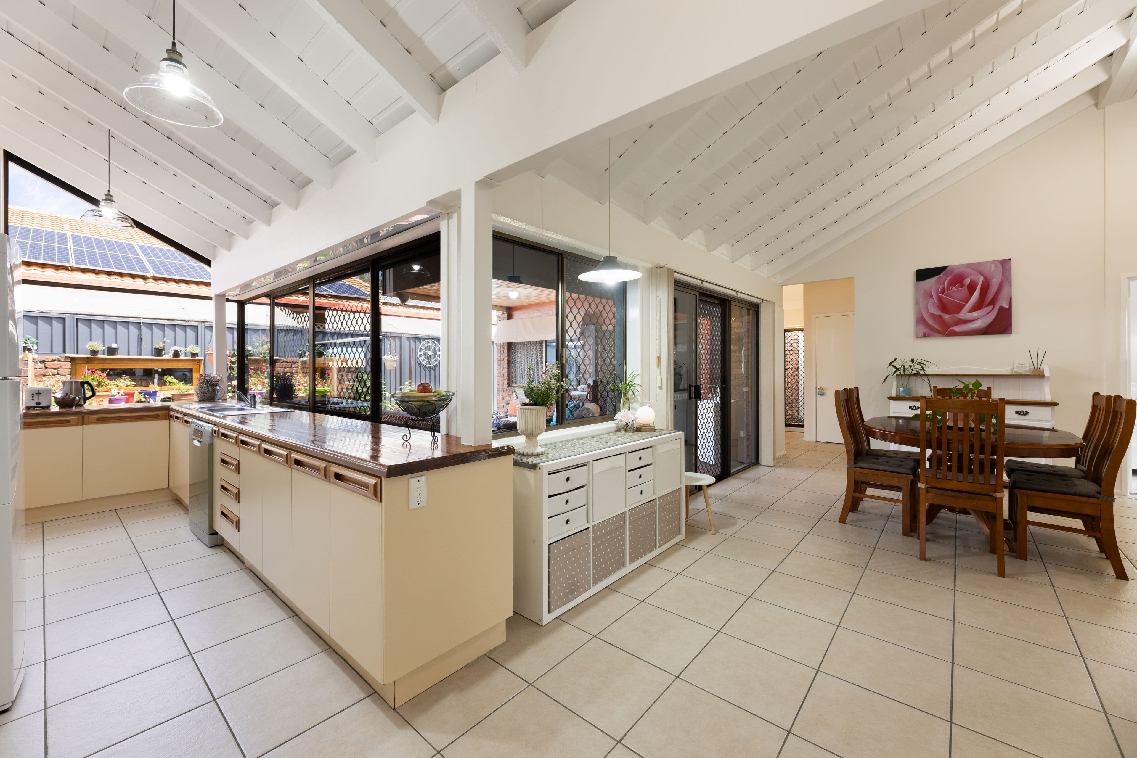 5 Vista Court, Newport QLD 4020, Newport - Thumbnail 2